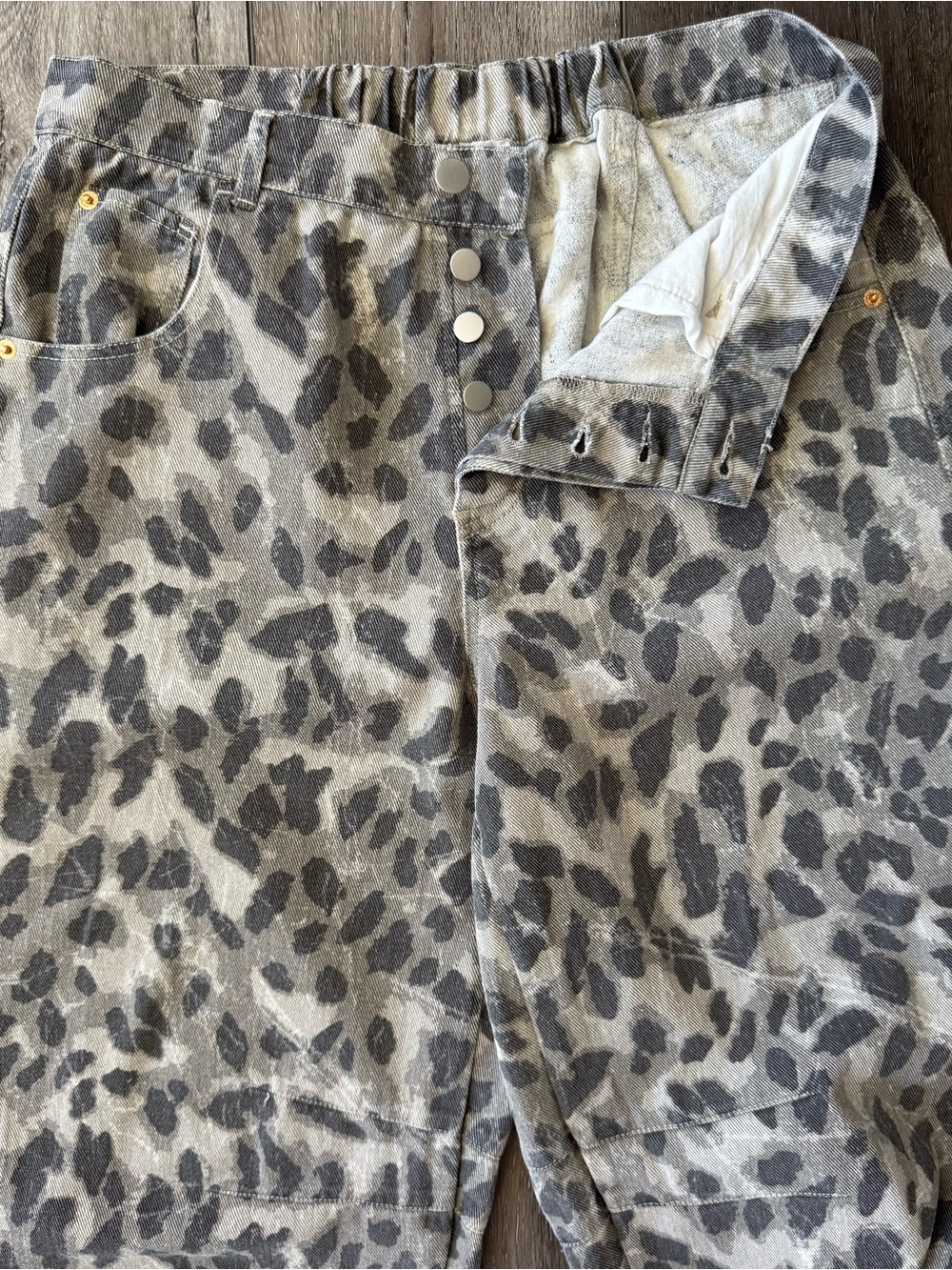 Like Love Animal Print Barrel Jeans Wo’s MEDIUM Baggy Wide Leg Pants High-Rise - Picture 7 of 15